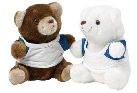 Brun bamse med hvit t-skjorte